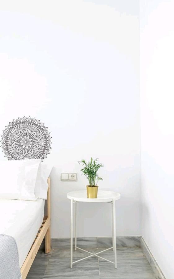 Casa De La Alameda Apartman Sevilla Kültér fotó